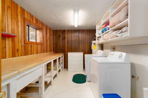 Uncle Jim's Cabin