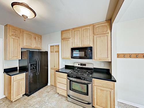 New Listing! Coastal Craftsman Home With Bay Views Home