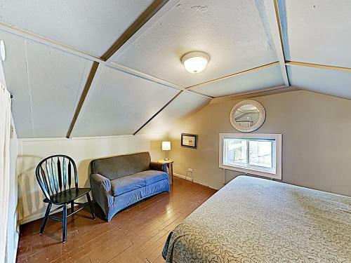 New Listing! Coastal Craftsman Home With Bay Views Home