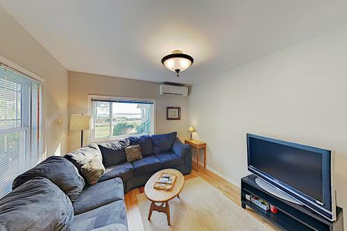 New Listing! Coastal Craftsman Home With Bay Views Home