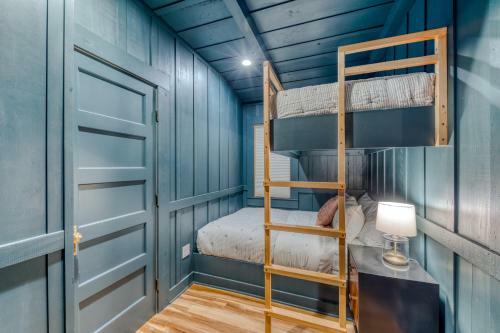 Hygge Cabin On The River