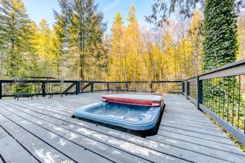 Hygge Cabin On The River