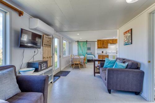 Rockaway Beachside Bungalow