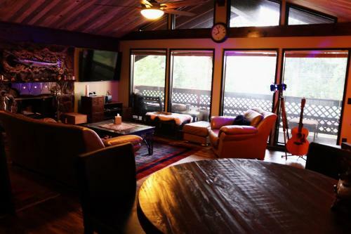 Bed & Breakfast Happy Rock Inn