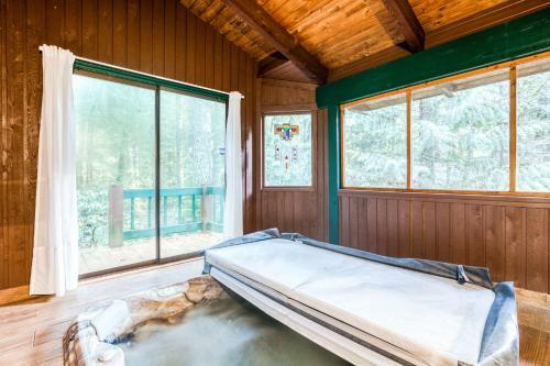 Zigzag Lodge