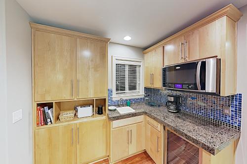New Listing! The Martins? Seaside Beach House Home