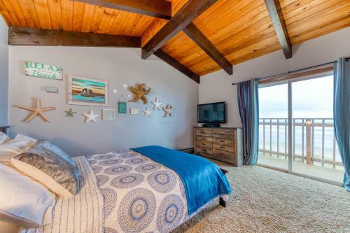 Rockaway Beach Cozy Cabin