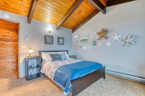 Rockaway Beach Cozy Cabin