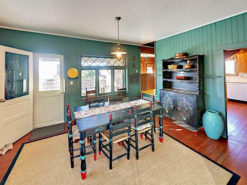 104 S Marion Home Home