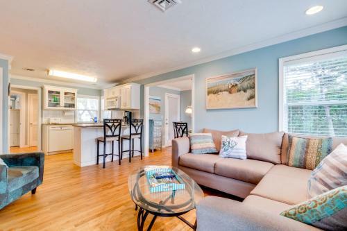 Kc's Cottage By The Sea