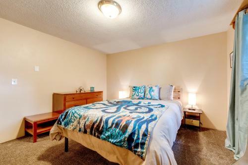 2 Bed 1 Bath Vacation Home In Seaside