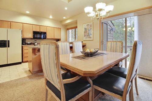 Zridge Condo 26