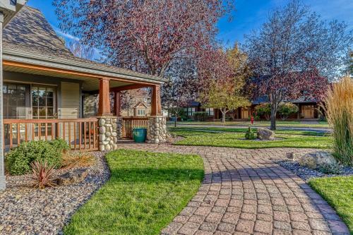 Classy Sisters Townhome