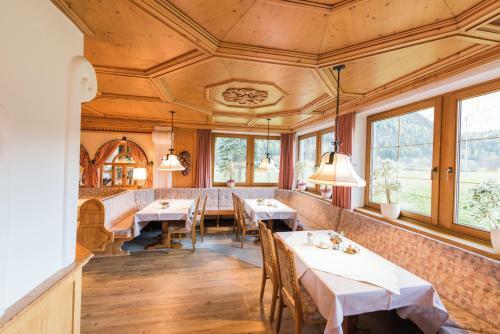 Hostal Gasthof Schwarzer Adler