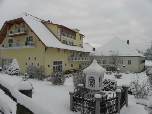 Hotel-gasthof Stoff