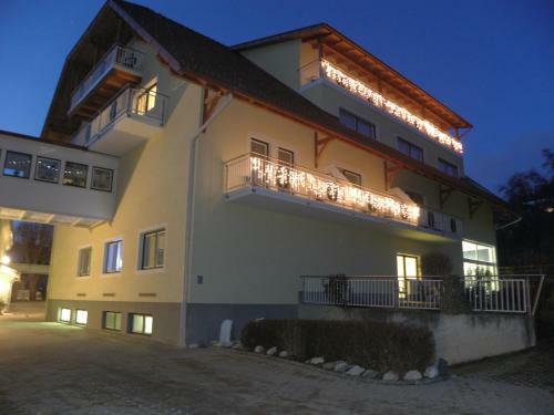 Hotel-gasthof Stoff