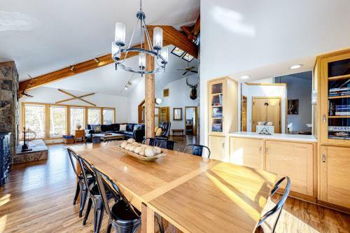 Red Cedar Lodge