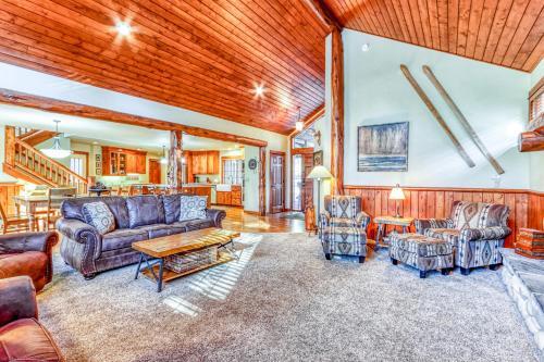 3 Hummingbird Lane