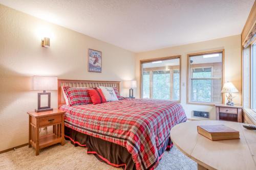 Red Cedar Lane 60