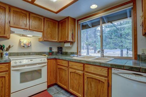 19 East Butte Home