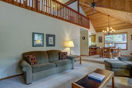 19 East Butte Home