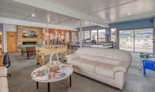 Ace Cabin