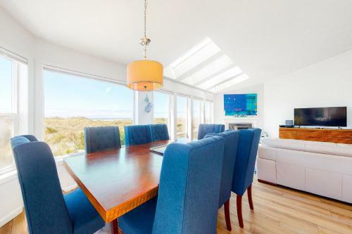 3 Bed 3 Bath Vacation Home In Bayshore Beach Club
