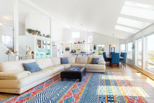 3 Bed 3 Bath Vacation Home In Bayshore Beach Club