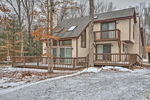 Roomy Pocono Home Less Than 3 Mi To Hickory Run State Park