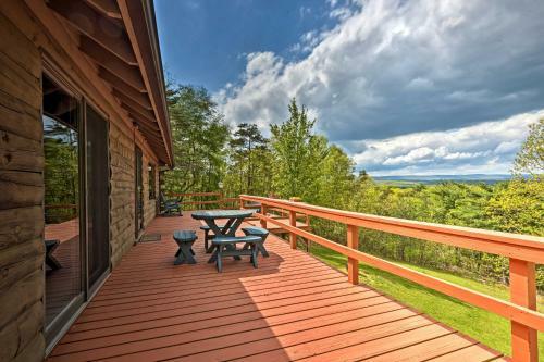 Bedford House With Deck, Views And Finished Basement!