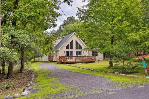 Poconos A-frame Home With Pool Table And Lake Access!