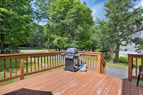 Poconos A-frame Home With Pool Table And Lake Access!