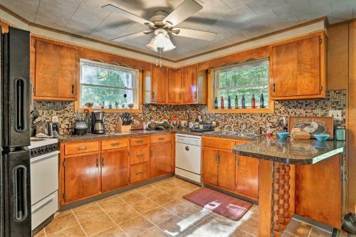 Beach Lake Cabin On Delaware River With Sunroom!