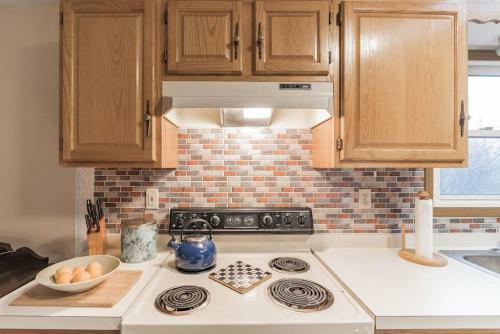 Bed & Breakfast Hickory Haven-poconos-sleeps 11-gameroom