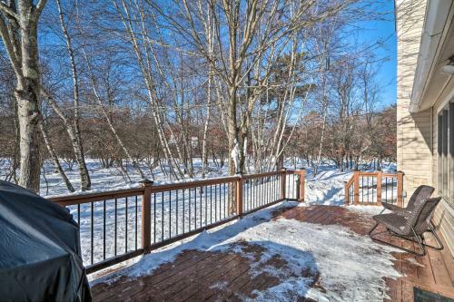 4-season Home With Patio In Towamensing Trails!