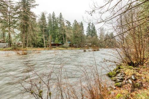 Salmon River Retreat