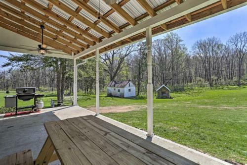 Idyllic Hellertown Cottage Patio And Fire Pit!