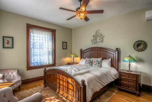 George Washington Wood Bed & Breakfast