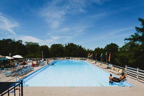 Hotel Rainbow Mountain Resort - Lgbtq Friendly