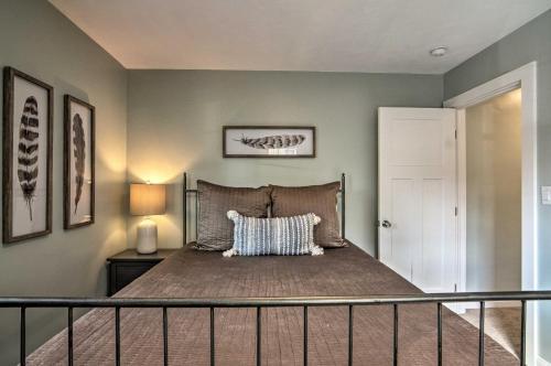 Cozy Modern Home 2 Miles From Downtown Erie!