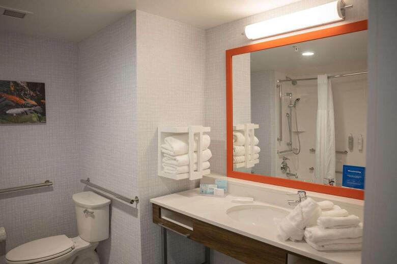 Hotel Hampton Inn & Suites Erie Bayfront