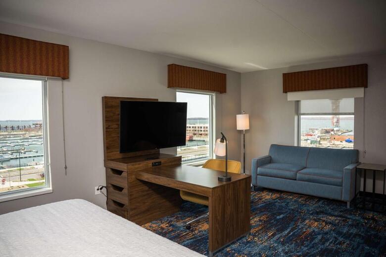Hotel Hampton Inn & Suites Erie Bayfront