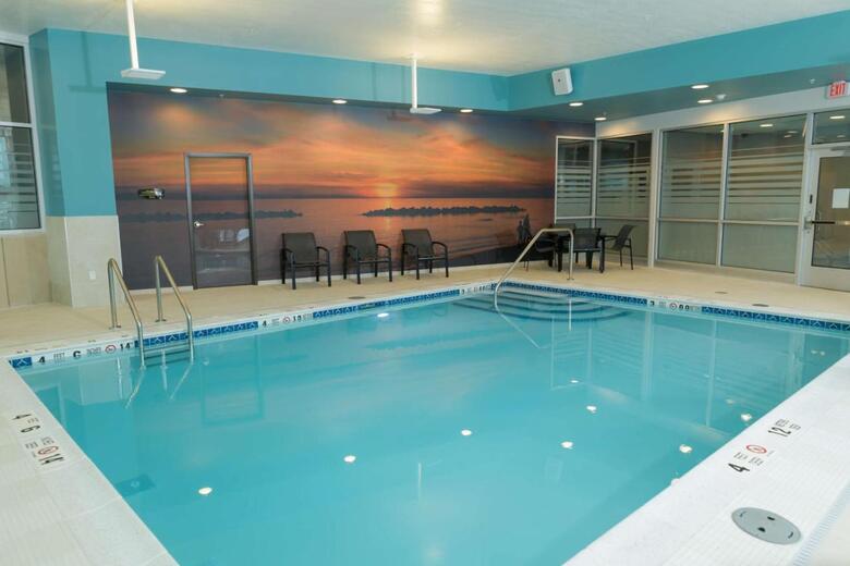 Hotel Hampton Inn & Suites Erie Bayfront