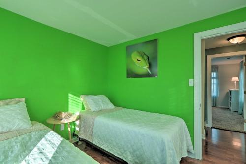 Colorful Abode With Yard, 9 Mi To Sesame Place!