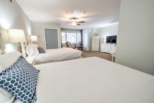 Hotel East Shore Lodging