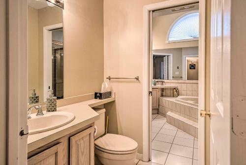 Townhome With Lake Club Access, Less Than 1 Mi To Ski!