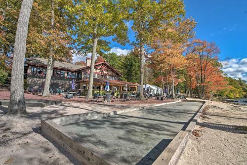 Townhome With Lake Club Access, Less Than 1 Mi To Ski!