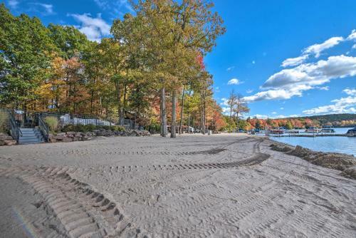 Townhome With Lake Club Access, Less Than 1 Mi To Ski!