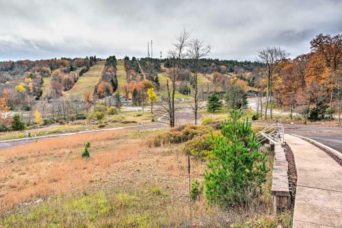 Townhome With Lake Club Access, Less Than 1 Mi To Ski!