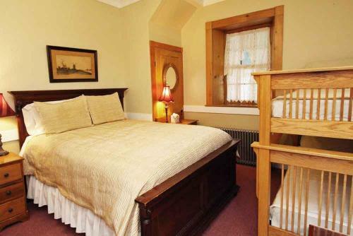 Rocky Acre Farm Bed & Breakfast